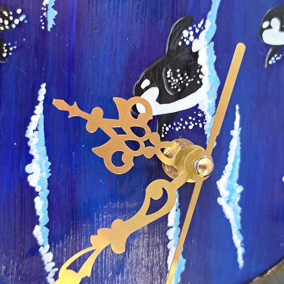 Hand Crafted Orca Whale Clock Hand Painted Terra Cotta Plate Table Easel Ocean - Picture 6 of 9